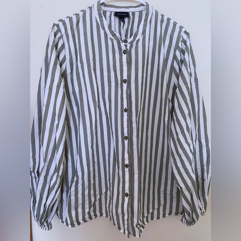 Who What Wear Women’s Striped Button Up Top